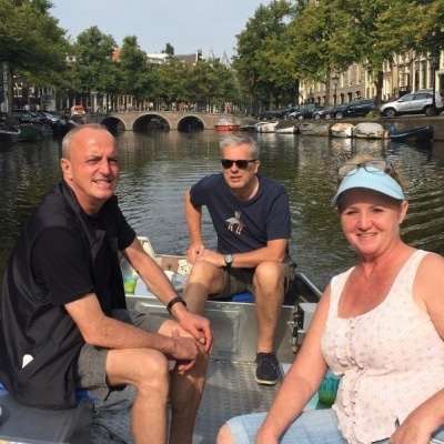 Varen in Amsterdam met een eigen bootje over de grachten Varen in Amsterdam met een eigen bootje over de grachten
