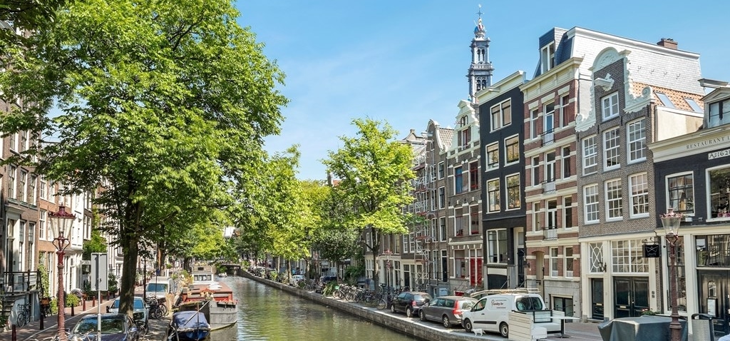 Mooiste gracht Jordaan Bloemgracht De mooiste gracht van de Amsterdamse Jordaan is de Bloemgracht