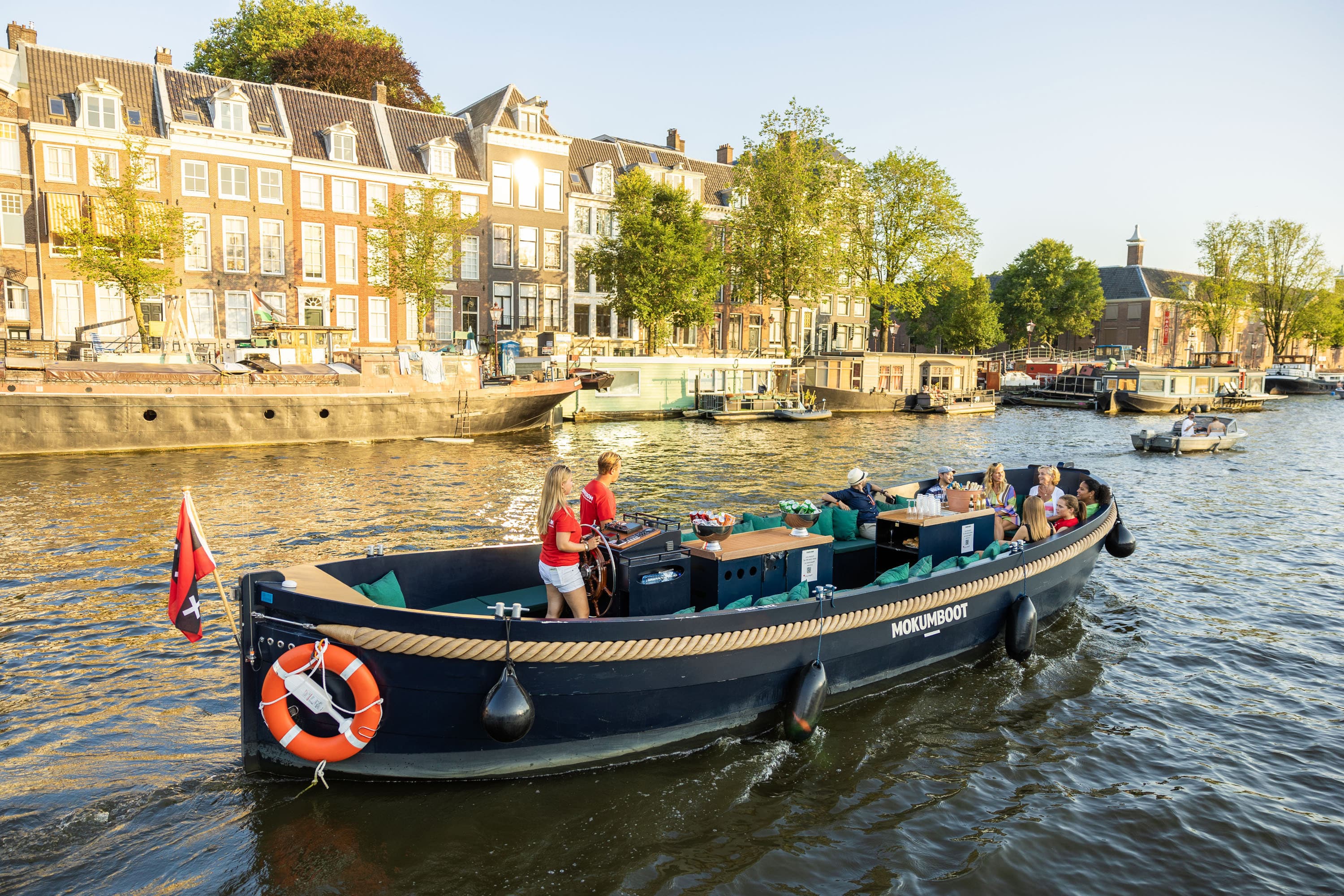 Mieten Sie ein Boot mit Skipper bei Mokumboot